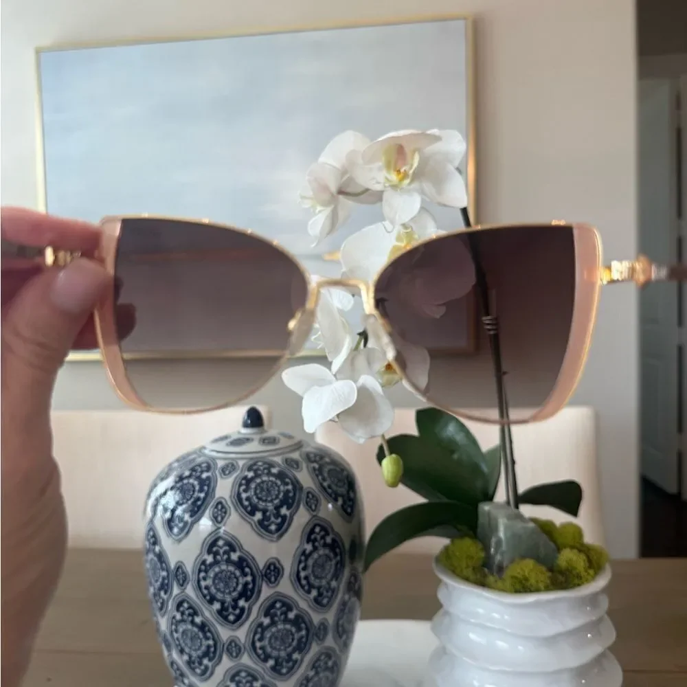 QUAY X Love Island Glow Up 55mm Cat Eye Sunglasses⭐️